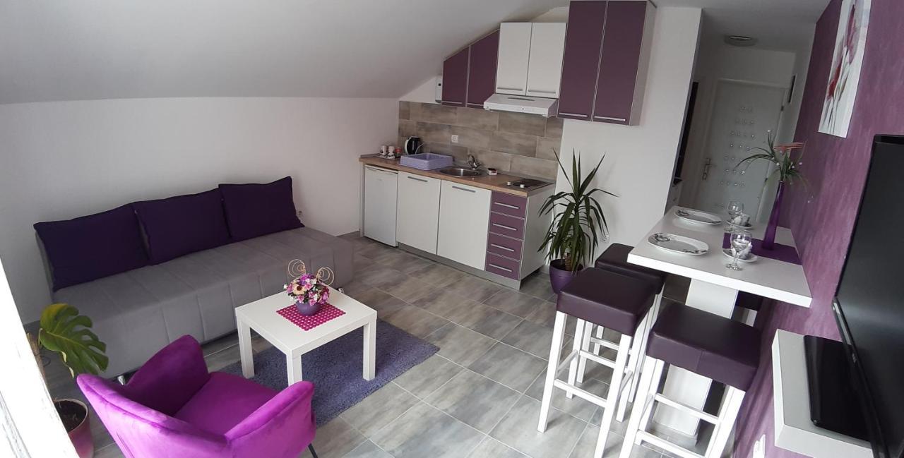 Apartments Kuc Tivat Eksteriør billede