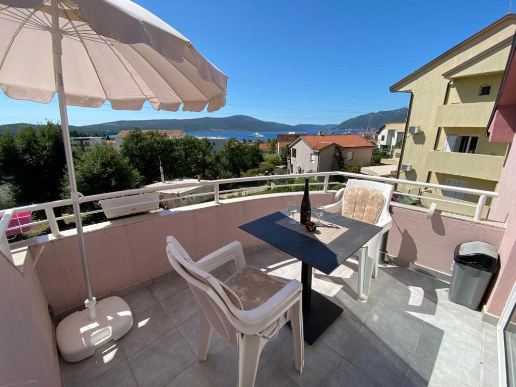 Apartments Kuc Tivat Eksteriør billede