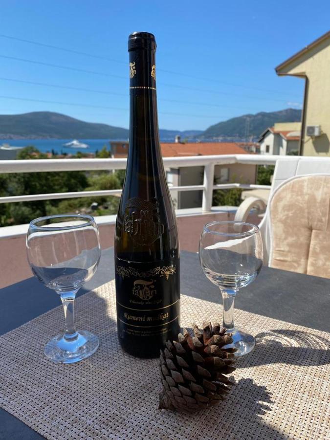 Apartments Kuc Tivat Eksteriør billede