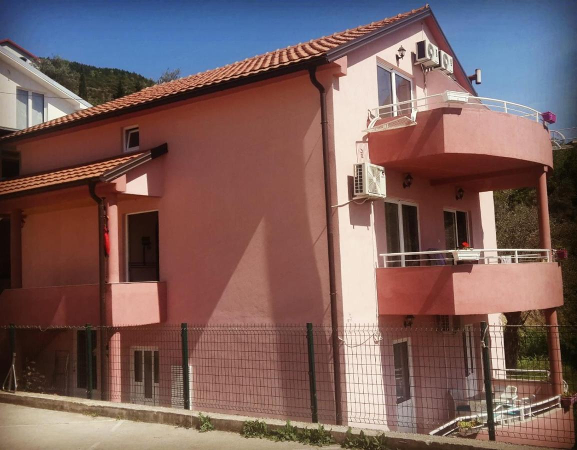 Apartments Kuc Tivat Eksteriør billede