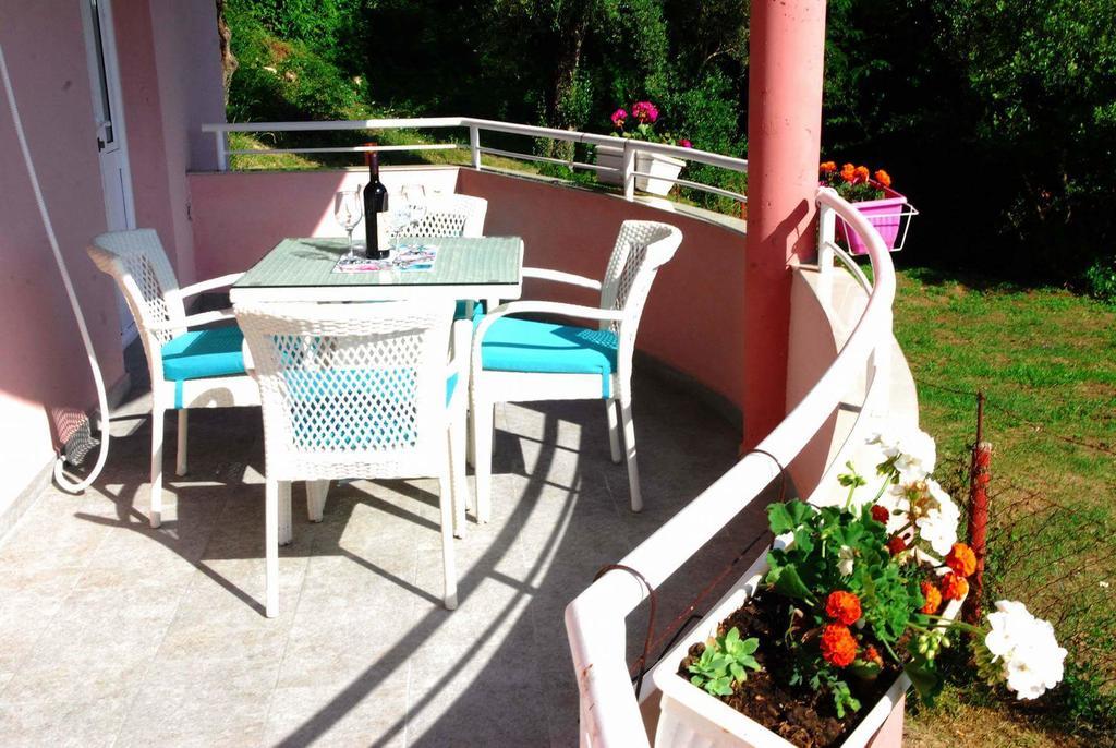 Apartments Kuc Tivat Eksteriør billede