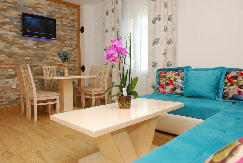 Apartments Kuc Tivat Eksteriør billede